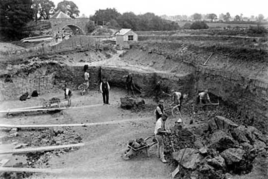 1904 view of clay pit near Blue House Bridge and house (in background)