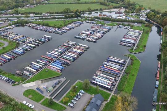 Saul Marina with Stroudwater Navigation to the right